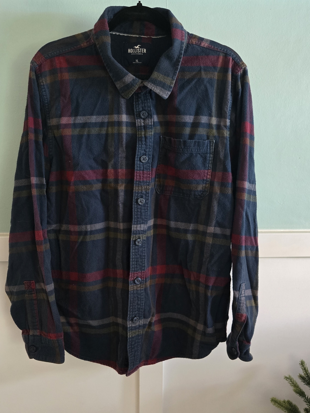 Hollister Co. Men's Plaid Flannel Shirt Size XL Blue Red Green Button Down Long